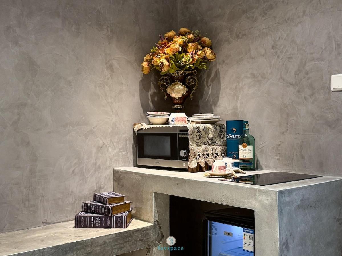 Lux W Bathtub - Linked To Quill Mall *